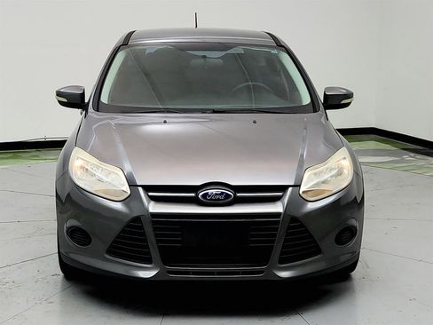 Used 2013 Ford Focus SE image 2