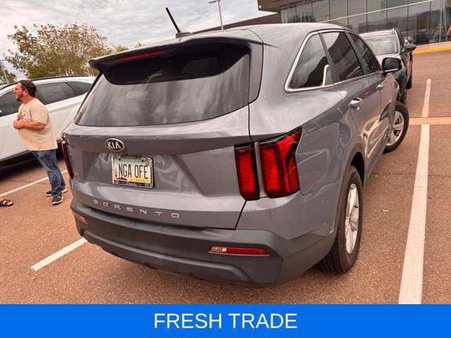 Used 2021 Kia Sorento LX FWD image 2