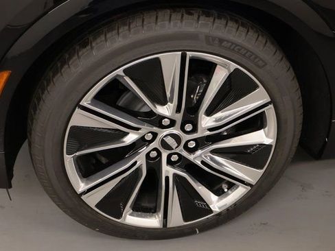 New 2026 Cadillac Lyriq Signature Luxury image 7