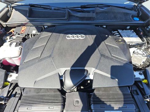 Certified 2025 Audi Q8 Premium AWD/4WD image 36
