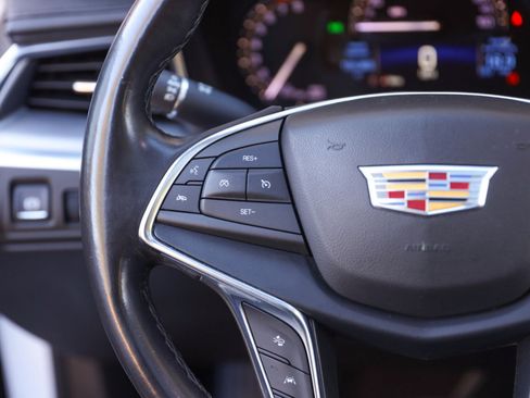 Used 2018 Cadillac XT5 Luxury w/ LPO, Black Ice Package image 32