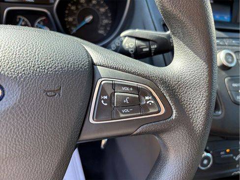 Used 2016 Ford Focus SE image 20