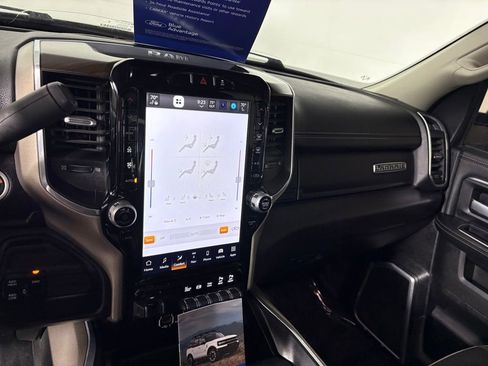 Used 2024 RAM 3500 Laramie w/ Towing Technology Group image 18