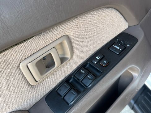 Used 2000 Toyota 4Runner 2WD image 14