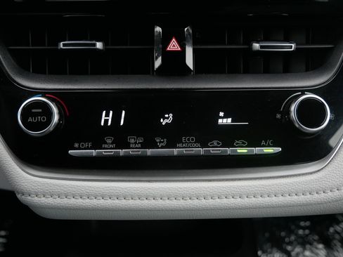 Used 2021 Toyota Corolla SE image 23