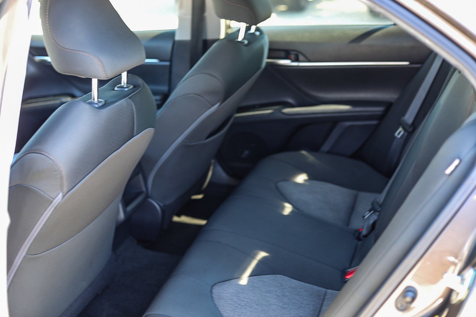 Used 2019 Toyota Camry LE w/ Carpet Mat Package FWD image 17