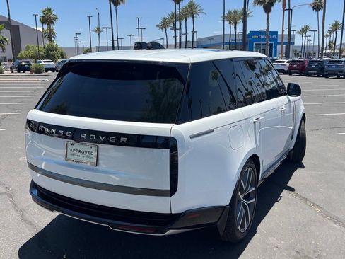 Used 2025 Land Rover Range Rover SE AWD/4WD image 9