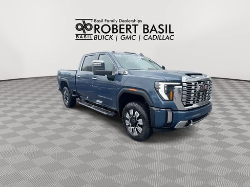 New 2026 GMC Sierra 2500 Denali w/ Denali Reserve Package AWD/4WD image 2
