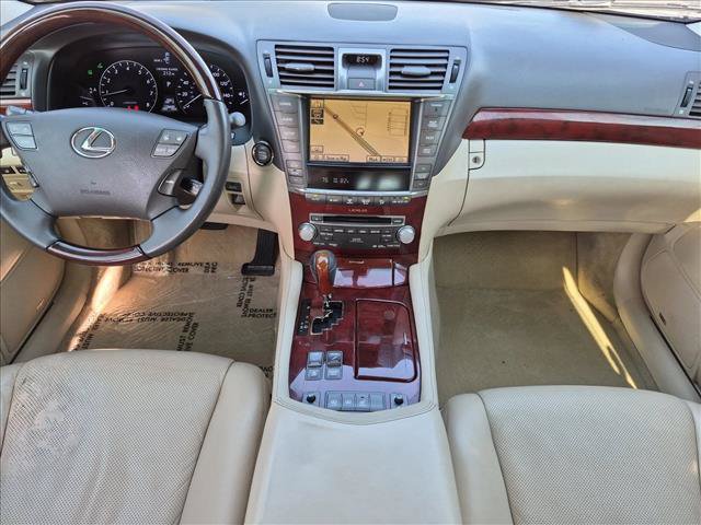 Used 2012 Lexus LS 460 L w/ Luxury Pkg RWD image 19