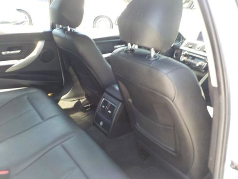 Used 2018 BMW 320i xDrive Sedan w/ Convenience Package AWD/4WD image 26