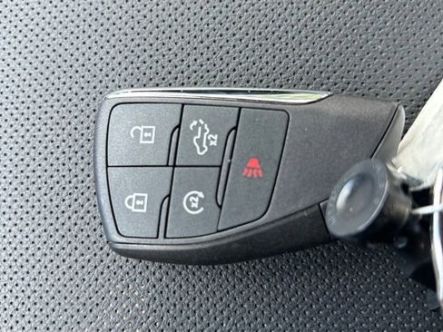 Used 2025 GMC Sierra 1500 SLT w/ SLT Premium Package image 43