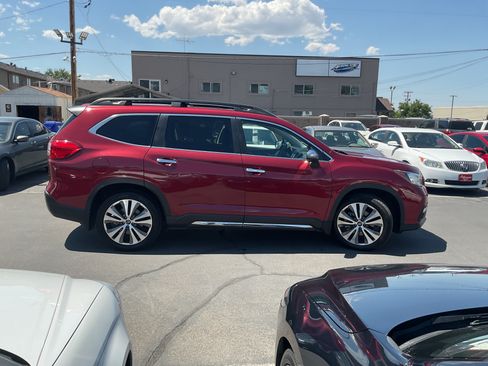 Used 2019 Subaru Ascent Touring AWD/4WD image 4