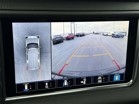 Used 2021 GMC Yukon Denali image 15