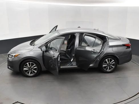 Used 2025 Nissan Versa SV FWD image 7