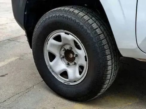 Used 2022 Toyota Tacoma SR image 44