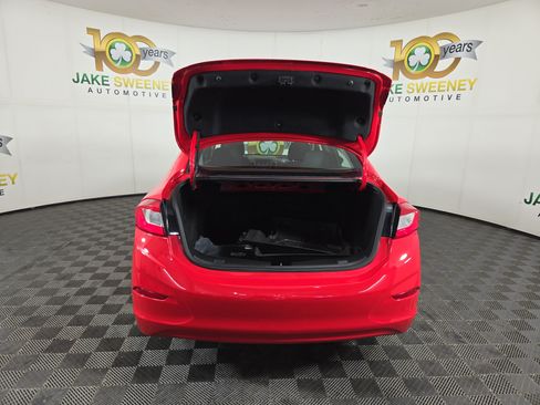Used 2018 Chevrolet Cruze LT FWD image 31