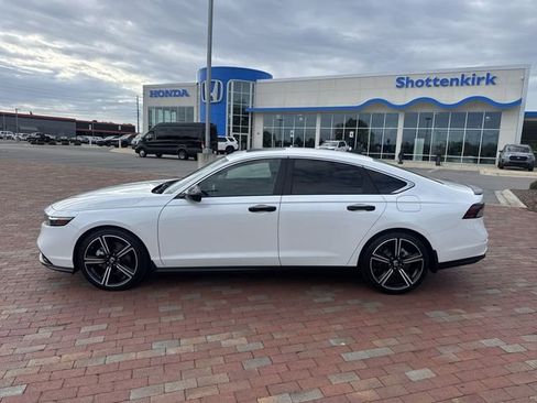 Certified 2024 Honda Accord Sport image 33