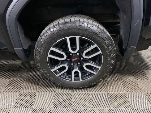 Used 2019 GMC Sierra 1500 AT4 w/ AT4 Premium Package AWD/4WD image 10