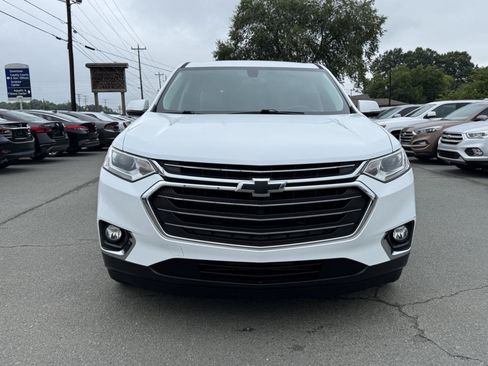 Used 2018 Chevrolet Traverse LT FWD image 2