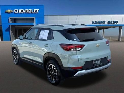 Certified 2025 Chevrolet TrailBlazer LT w/ Convenience Package FWD image 30