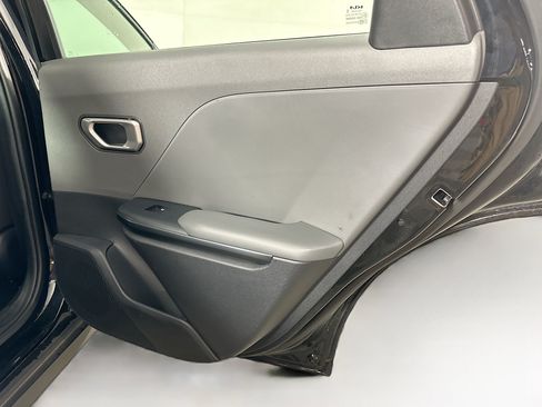 Used 2025 Kia K4 FWD image 28