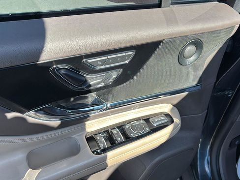 Used 2020 Lincoln Corsair Reserve w/ Equipment Group 202A image 17