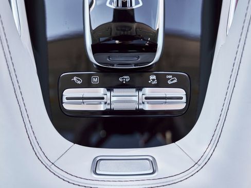 Used 2026 Mercedes-Benz Maybach GLS 600 4MATIC image 74