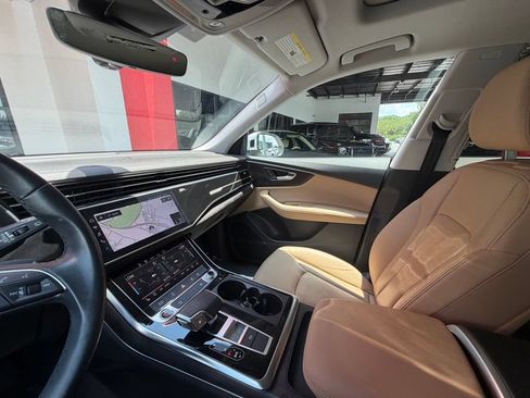Used 2023 Audi Q8 Premium Plus w/ Premium Plus Package AWD/4WD image 33