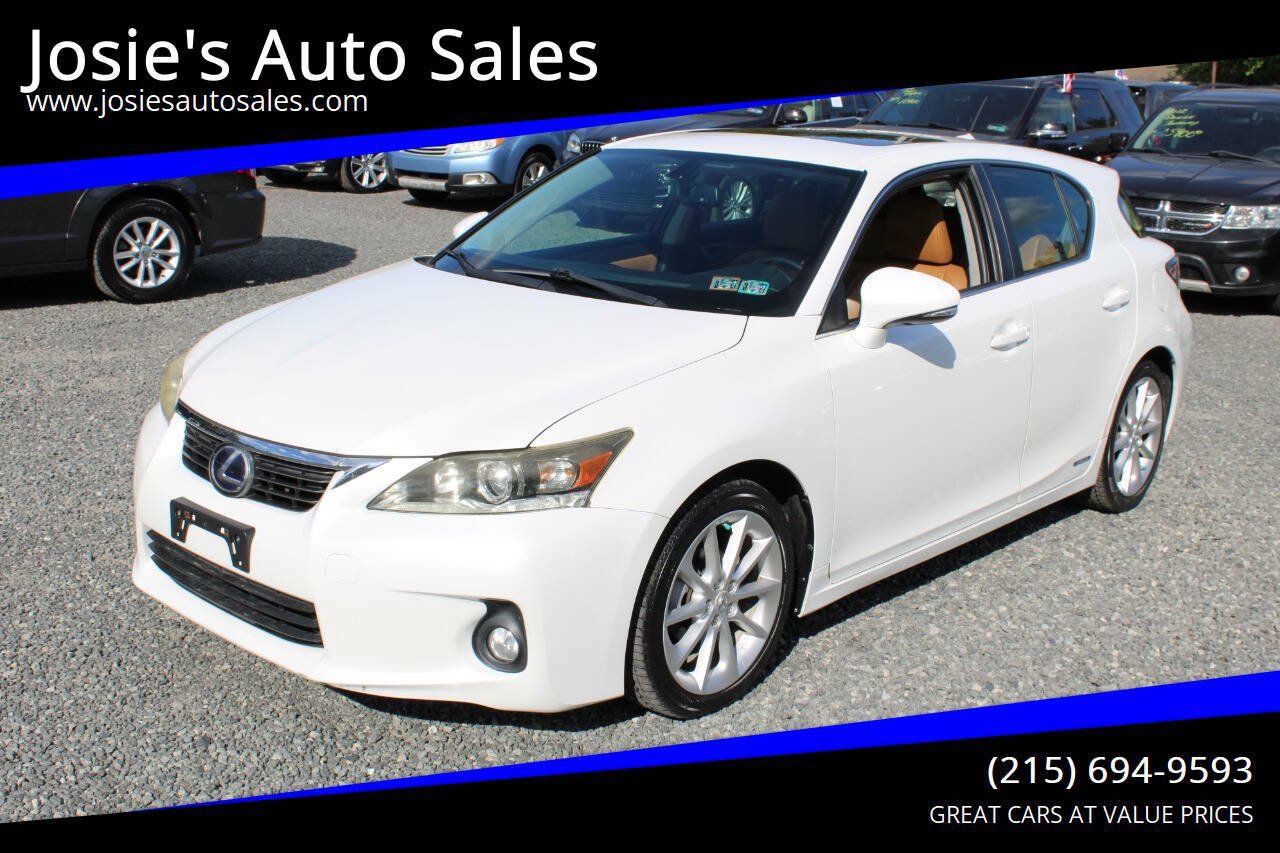 Used 2012 Lexus CT 200h Premium w/ Premium Audio Pkg FWD image 1