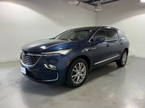 Certified 2022 Buick Enclave Essence w/ Experience Buick Package image 3