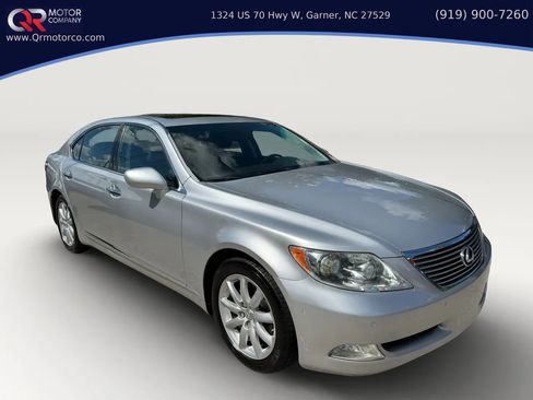 Used 2007 Lexus LS 460 L w/ Luxury Pkg RWD image 1