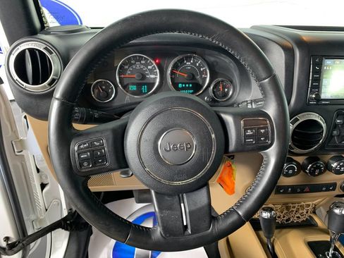 Used 2016 Jeep Wrangler Unlimited Sahara w/ Dual Top Group AWD/4WD image 22