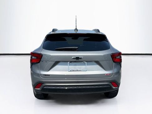 Used 2025 Chevrolet Trax RS w/ Sunroof Package FWD image 9