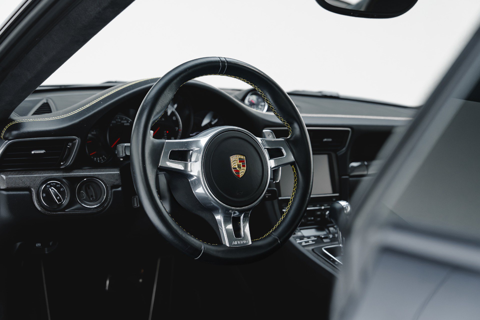 Used 2014 Porsche 911 Turbo S AWD/4WD image 37