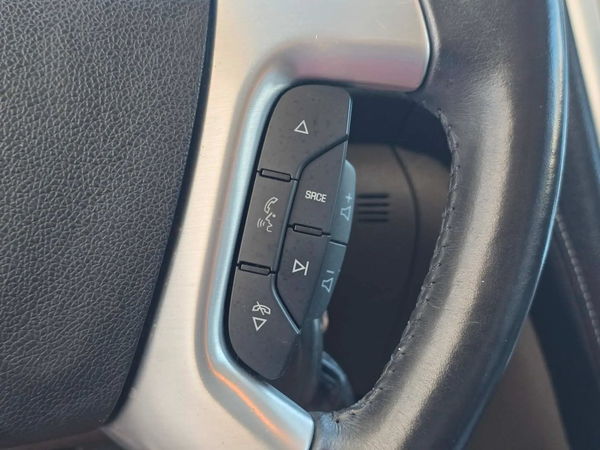 Used 2016 GMC Acadia SLT FWD image 20