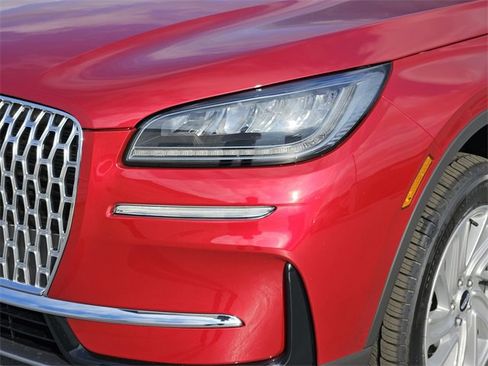 New 2026 Lincoln Corsair Premiere image 8