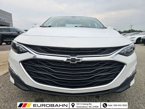 Used 2021 Chevrolet Malibu RS FWD image 8