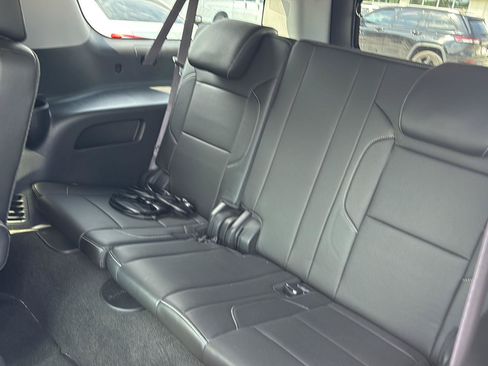Used 2016 GMC Yukon XL SLT w/ Open Road Package RWD image 16