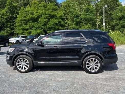 Used 2016 Ford Explorer Limited w/ Equipment Group 301A AWD/4WD image 3