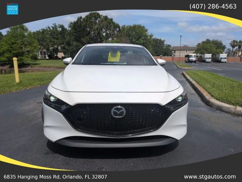 Used 2020 MAZDA MAZDA3 Hatchback w/ Preferred Package FWD image 8