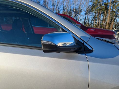 Used 2019 GMC Terrain Denali w/ Advanced Safety Package image 11