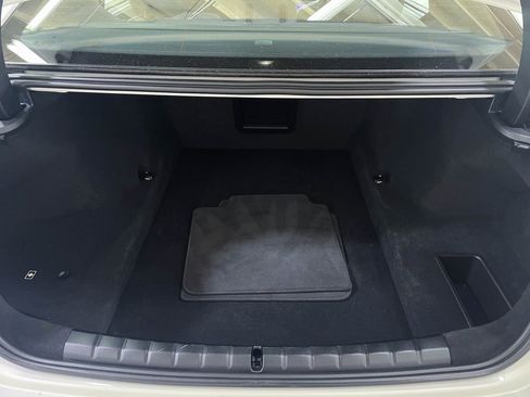 Used 2025 BMW 740i xDrive image 43