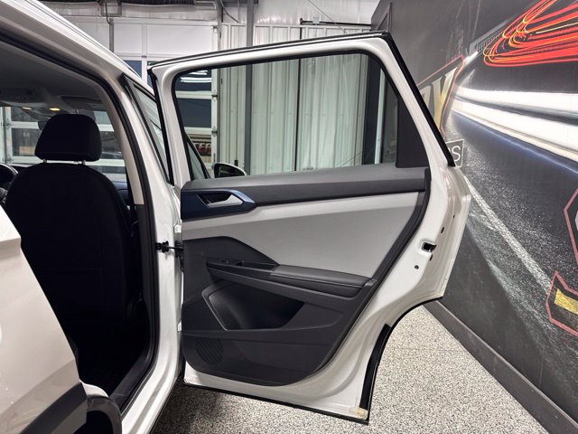 Used 2024 Volkswagen Taos SE FWD image 23