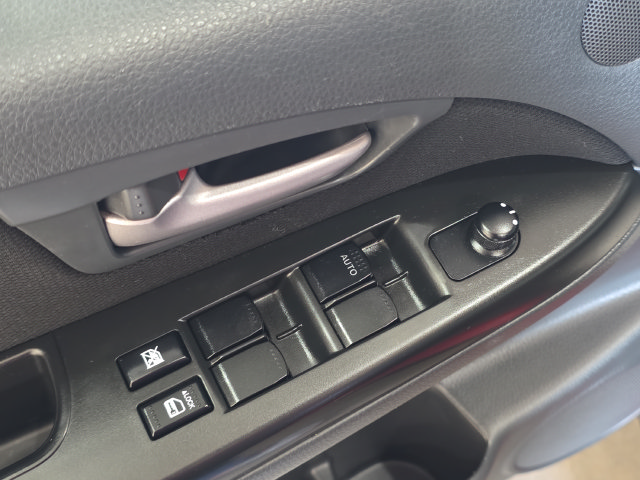 Used 2012 Suzuki SX4 AWD Hatchback image 11