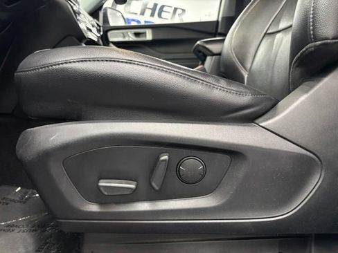 Used 2021 Ford Explorer Limited AWD/4WD image 7