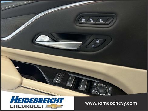 Certified 2024 Cadillac Escalade Premium Luxury w/ Performance Package image 11