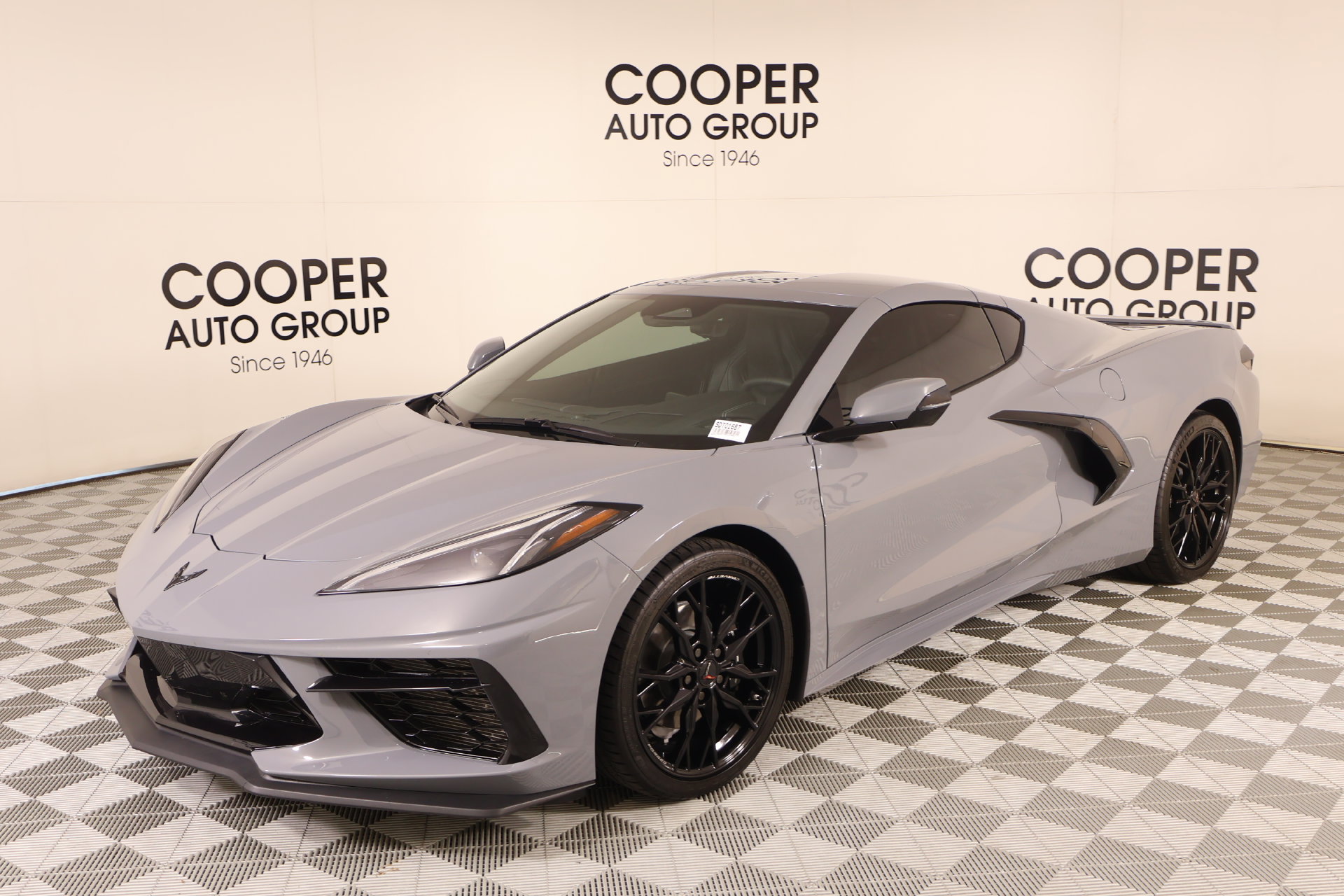 Used 2025 Chevrolet Corvette Stingray Coupe w/ 1LT RWD image 9
