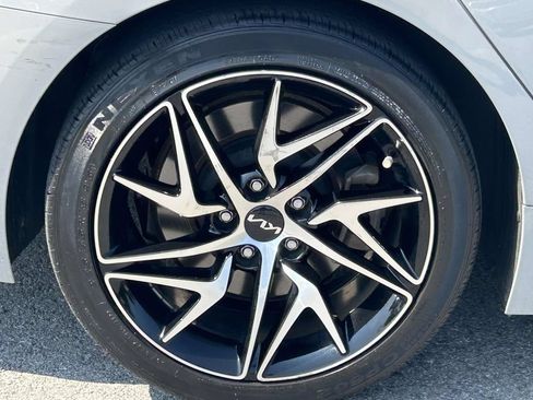 Used 2022 Kia Stinger GT-Line w/ Sun & Sound Package RWD image 9