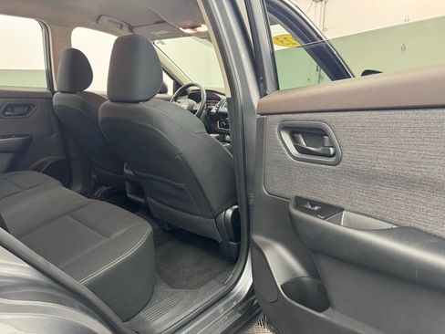 Used 2023 Nissan Rogue S FWD image 31