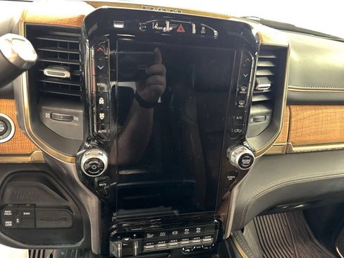 Used 2023 RAM 2500 Limited AWD/4WD image 20